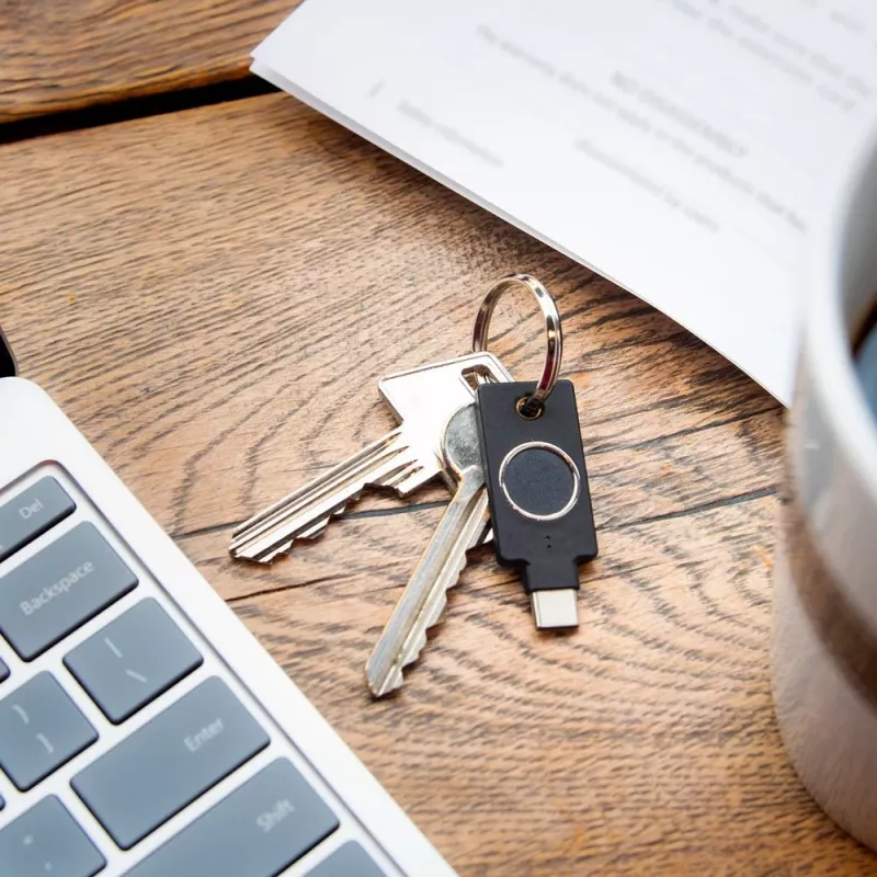 YubiKey C Bio FIDO Edition Yubico Juoda – belaidžio autentifikavimo raktas