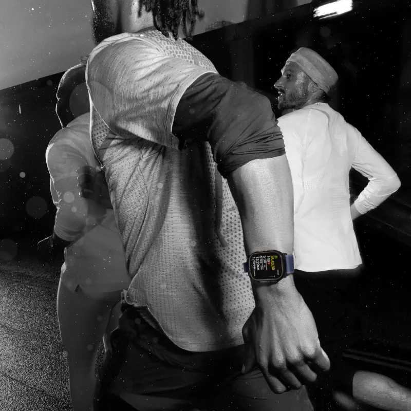 Apple Watch Ultra 2 GPS + Cellular 49mm juodas titano korpusas su juodu titano Milano kilpa - M