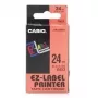Lipnių etikečių ritinėlis CASIO XR-24RD1 — juoda ant raudonos, 2,4 cm × 8 m, 1 vnt.