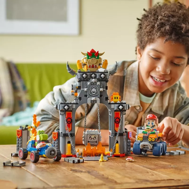 LEGO 72039 Super Mario Bowserio tvirtovė su Mario Kart – interaktyvus statybų rinkinys
