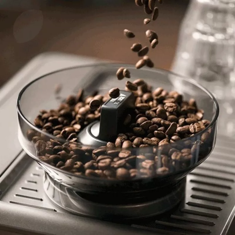 Sage Barista Touch pilnai automatinė espreso kavos aparatas 2 L