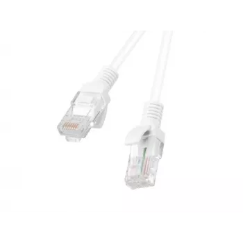 LANBERG tinklo jungiamasis laidas Cat5e UTP 3 m, vytos gyslos 26 AWG, RJ-45 kištukas-kištukas, PVC apvalkalas, baltas