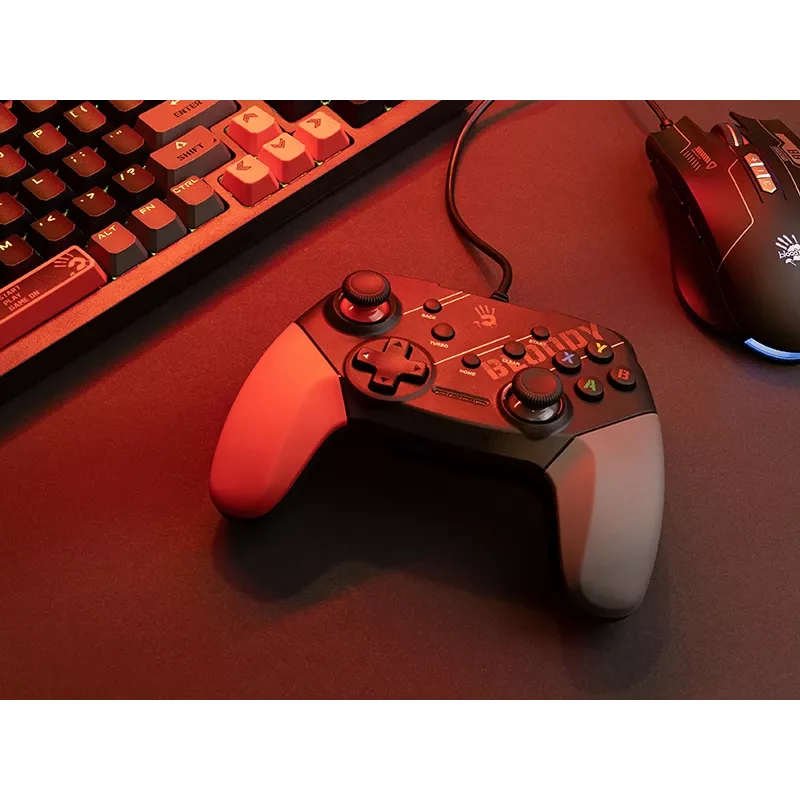 Laidinė žaidimų pelė A4Tech Bloody GP30 Raudona – ergonomiškas dizainas, USB jungtis