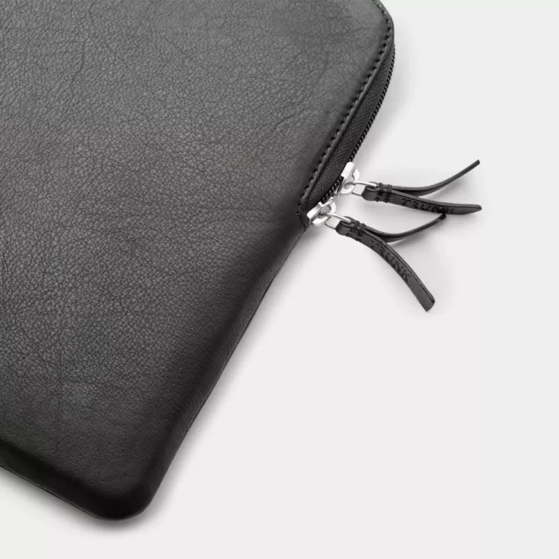 16 colių MacBook Pro odinis dėklas – juodas