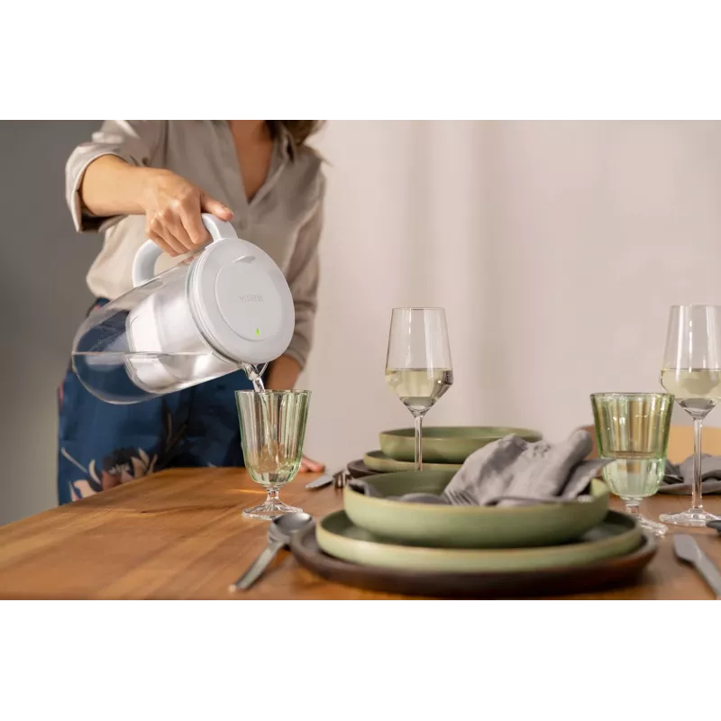BRITA Glass+1 Maxtra Pro vandens filtro ąsotis pilka, 2,4 L / 1,5 L, su Maxtra Pro PP filtru