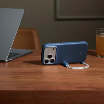 Apsauginis dėklas su atrama iPhone 17 Pro, Apple Beats – MagSafe, kameros valdymas, tinka 6,3 colio ekranui, Bedrock Blue (rožinė)