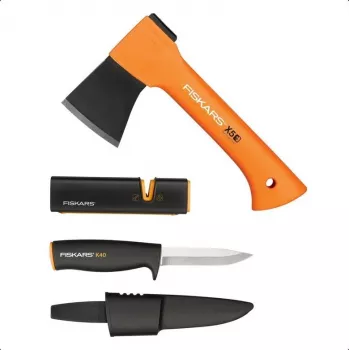 Kirvio ir peilio rinkinys Fiskars 1057913 su galąstuvu – rankinis kirvis ir komunalinis peilis