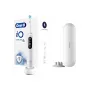 Braun Oral-B iO6 serijos elektrinis dantų šepetėlis baltas