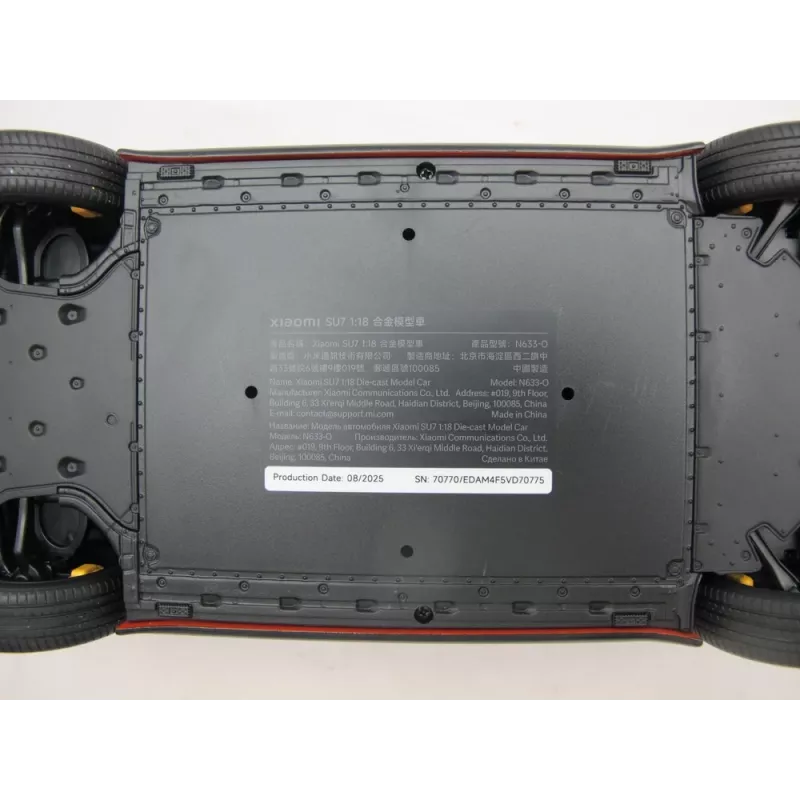 Xiaomi SU7 1:18 liejimo modelis, surinktas, W278×D108×H81,5 mm