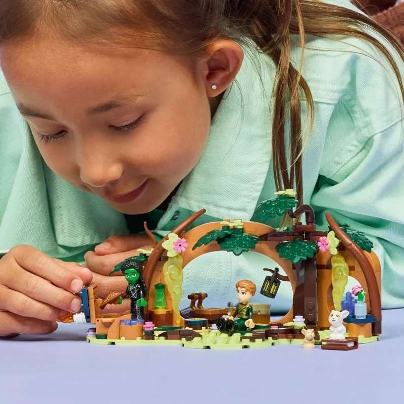 LEGO rinkinys Elphabano slėptuvė 75687 – statybinis žaidimų rinkinys su 3 minifigūrėlėmis