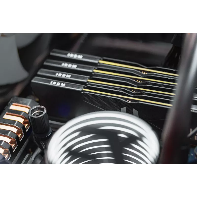 Atminties rinkinys DDR5 IRDM 32GB (2×16GB) / 8000 MHz CL36 juodas
