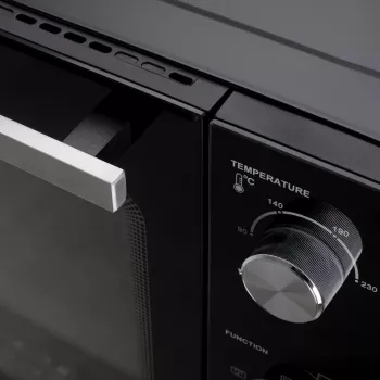 Elektrinė orkaitė Adler AD 6028 – 60 L, 2000 W, laisvai pastatoma, sukamosios rankenėlės, rotiseris, max 230 °C, juoda