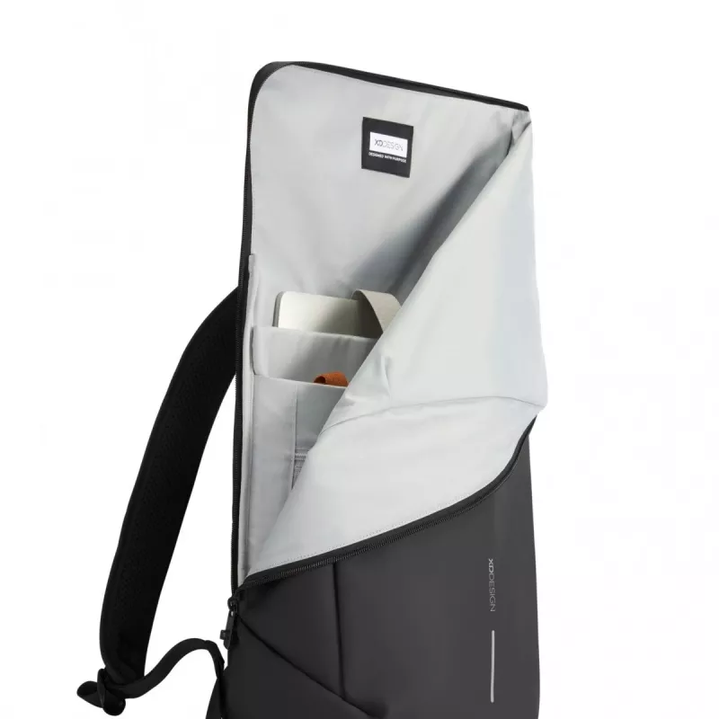 Kuprinė XDDESIGN URBAN FLAP-TOP P706.2601 – vandeniui atspari, lengva, juoda