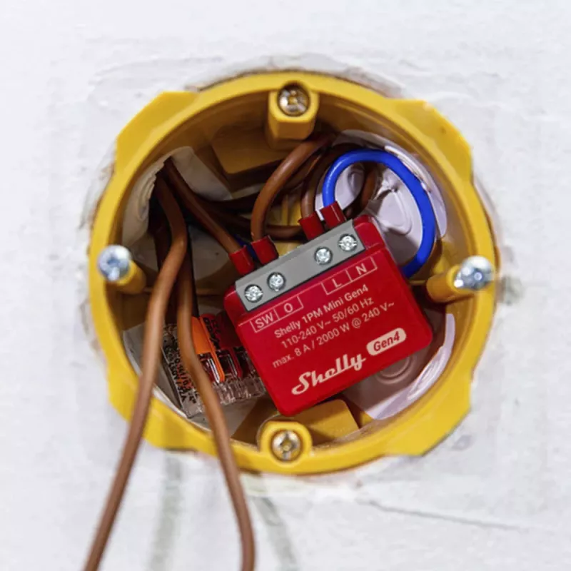 „Shelly 1PM Mini Gen4“ išmanusis jungiklis, belaidis, 110–240 V AC, 8 A / 2000 W, plastikinis korpusas 34×16×29 mm