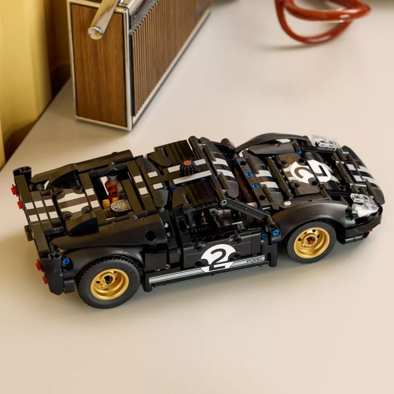 LEGO TECHNIC 42223 1966 Ford GT40 MKII lenktyninis automobilis