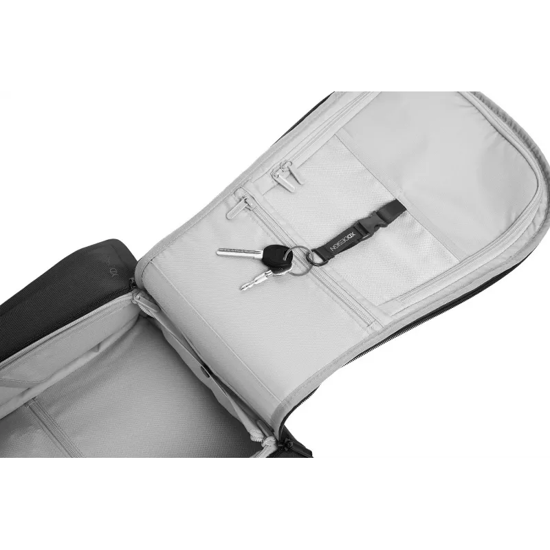 Kuprinė XDDESIGN Bizz Black P705.931 – atspari vandeniui, lengva verslo kuprinė