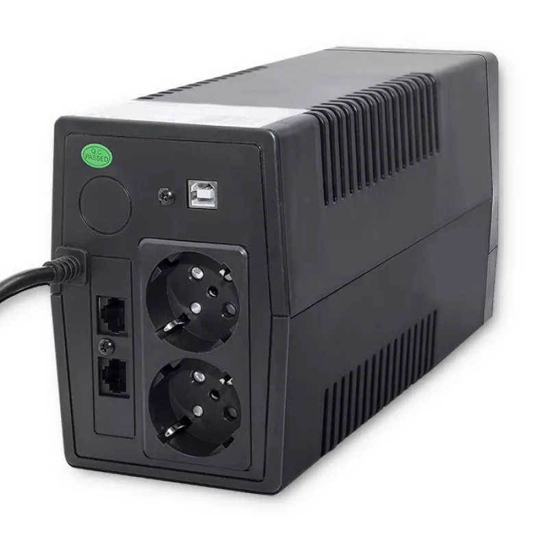 Qoltec Monolith nepertraukiamo maitinimo šaltinis (UPS) Dvigubo konvertavimo (Online) 0.45 kVA 240 W 2 AC lizdai