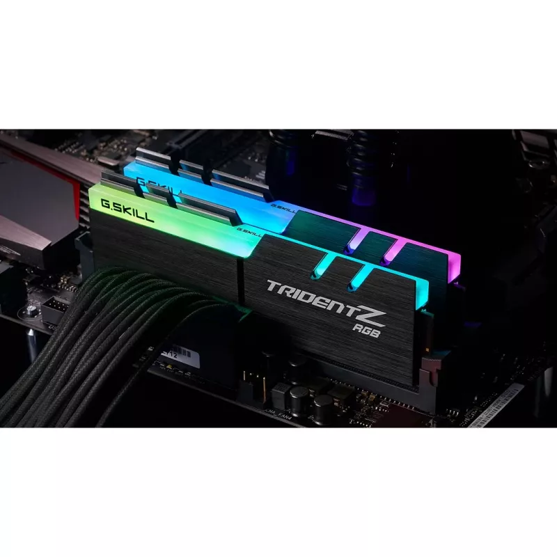 G.skill Trident Z RGB 16 GB DDR4-4000 (2x 8 GB) Dual-Kit, juoda, F4-4000C18D-16GTZRB
