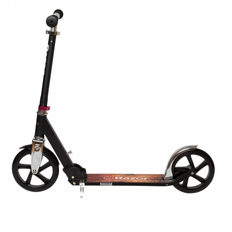 Paspirtukas Razor A5 Lux – aliuminis, 20 cm poliuretano ratai, sulankstomas, reguliuojamo aukščio, maks. apkrova 100 kg, juodas