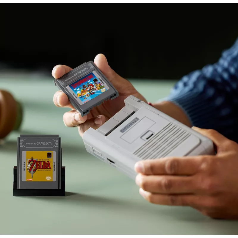 LEGO Retro Dizaino Konstruktorius Game Boy 72046 – detali modelio kopija, stovas eksponavimui