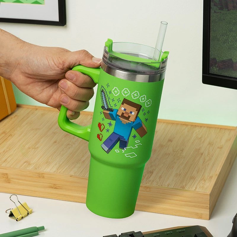 Paladone Minecraft žalias 900 ml izoliuotas puodelis su šiaudeliu