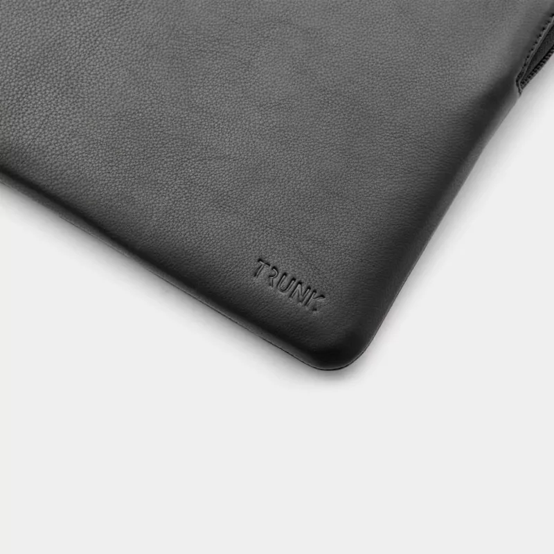 16 colių MacBook Pro odinis dėklas – juodas