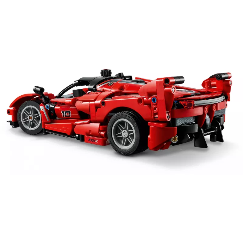 LEGO Technic Ferrari FXX K konstruktorius, mastelis 1:10, 897 dalių, nuo 10 metų