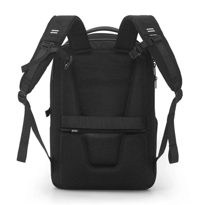 Kuprinė XDDESIGN Bizz Black P705.931 – atspari vandeniui, lengva verslo kuprinė