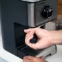 Espresso aparatas Black & Decker BXCO1200E – 1200 W, 15 bar, 1,2 L vandens bakelis, 2 puodeliams, su pieno putotoju, sidabrinis