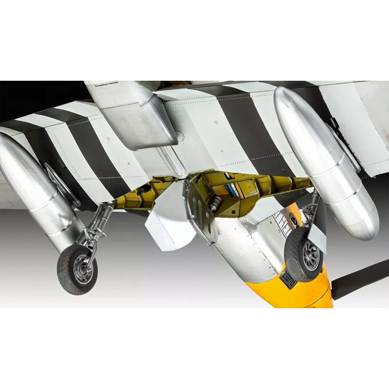 Plastikinis modelis P-51D-5NA Mustang 1:32