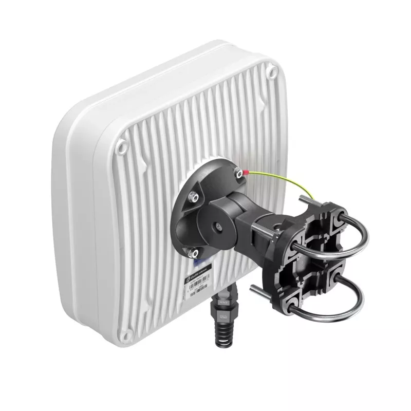 Kryptinė tinklo antena QuWireless QuMax – kryptinė PoE/LAN antena 0.694–2,7 GHz, iki 6 dBi, balta