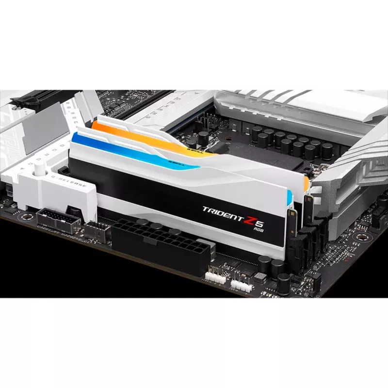 G.Skill Trident Z5 RGB DDR5 atminties rinkinys 48 GB (2x24 GB) 8200 MHz CL40 baltas