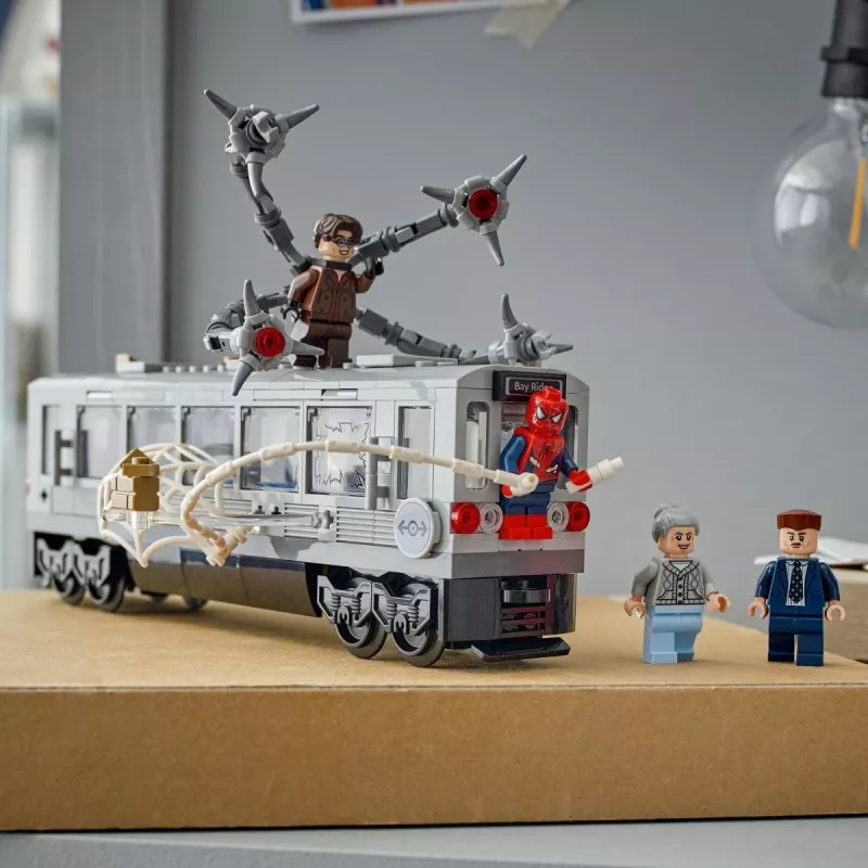 LEGO Marvel Super Heroes 76321 Spider-Man Doc Ock Subway Showdown statybinis rinkinys, 393 detalės, 4 minifigūrėlės, amžius 9+