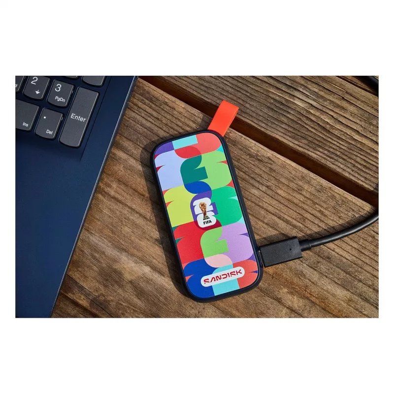 SanDisk FIFA World Cup 2026 Edition išorinis SSD 1 TB USB 3.2 Gen 2 (SDSSDE30F-1T00-G25)