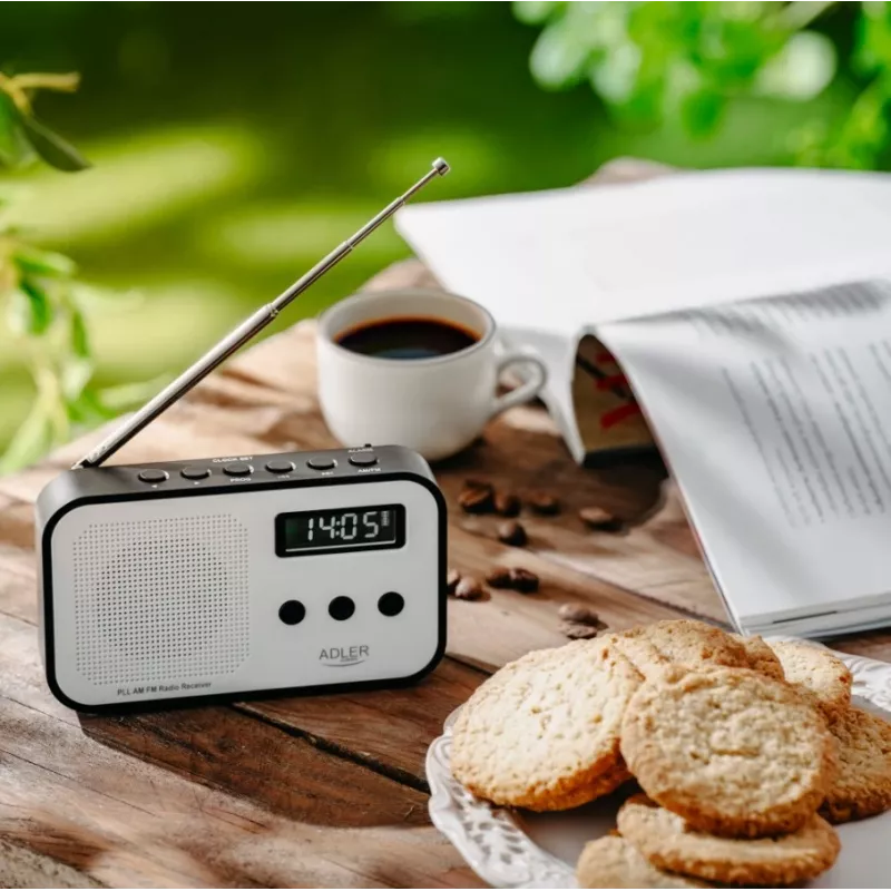 Nešiojamas skaitmeninis radijas Adler AD 1907 – AM/FM, skaitmeninis derintuvas, žadintuvas, USB-C, 600 mAh baterija, LCD, 20 stočių atmintis, teleskopinė antena