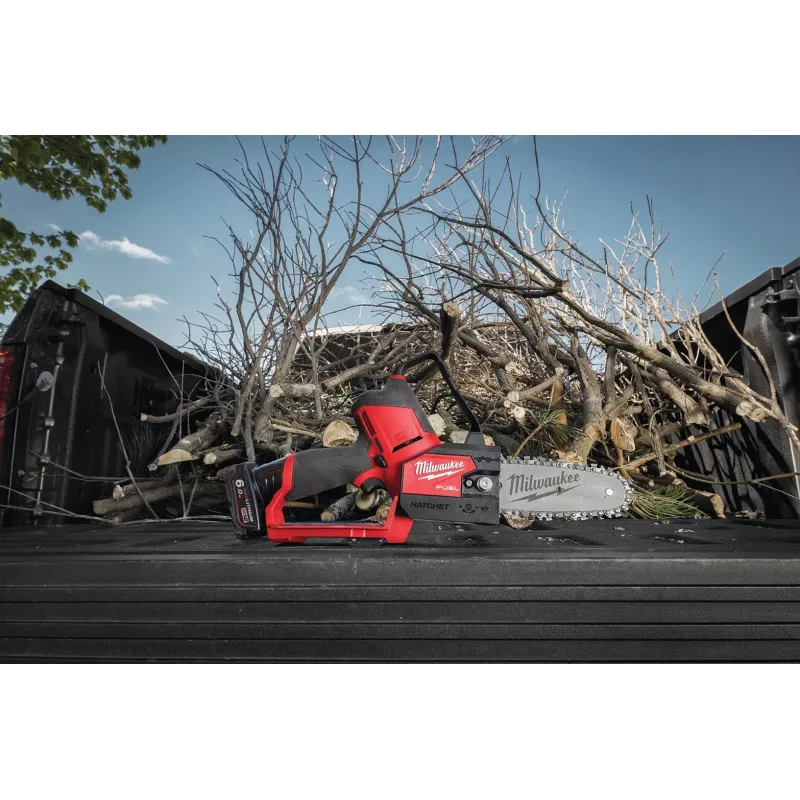 Belaidis genėjimo pjūklas „Hatchet“ Milwaukee M12 FHS Fuel 12V 150 mm
