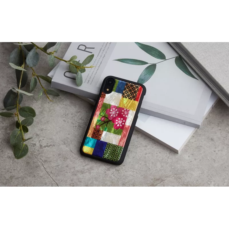 Dėklas iKins iPhone XR su vyšnių žiedų raštu, juodas