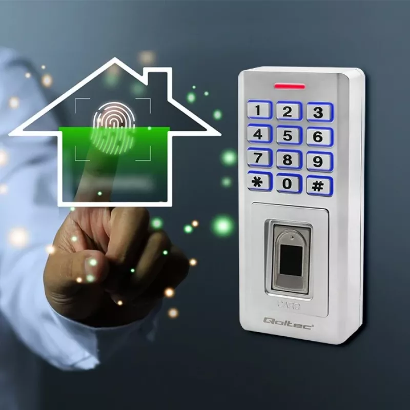 Pirštų atspaudų ir RFID kodų spyna QOLTEC 52447 su IP68 apsauga