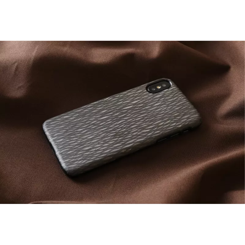 Dėklas iPhone X/XS iš medžio ir polikarbonato – juoda Carbalho apdaila, man and wood