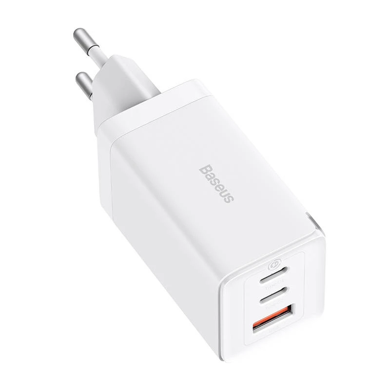 Sieninis įkroviklis Baseus GaN5 Pro 65W — USB + 2×USB-C (QC3.0, PD3.0) su 1 m USB-C laidu, baltas