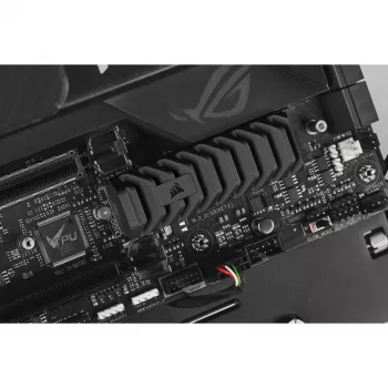 SSD diskas Corsair MP600 PRO XT 8TB M.2 PCIe 4.0 NVMe su radiatoriumi