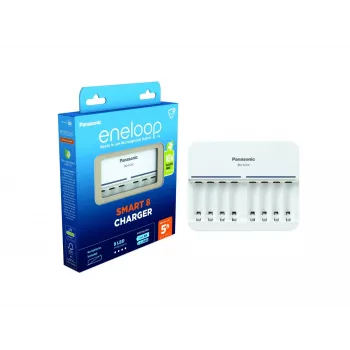 Patalpų baterijų įkroviklis Panasonic BQ-CC63 – įkrauna 8 AA/AAA, 100–240V, baltas