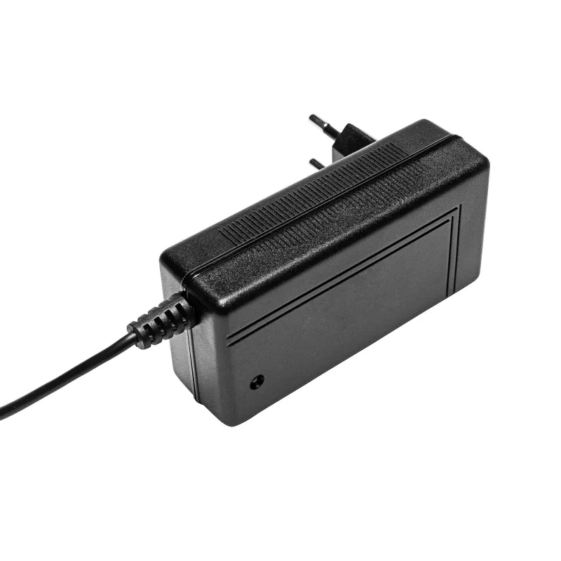 Akyga AK-PD-06 įkroviklis Dyson V6 / V7 / V8 dulkių siurbliams, 26,1 V / 0,78 A, 20 W, 1,8 m