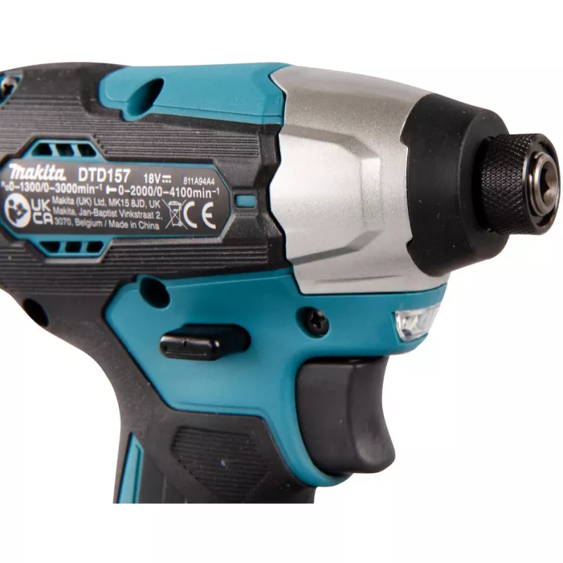 Makita DTD157Z akumuliatorinis veržliaraktis 1/4 colio, 3000 aps./min., 140 N·m, juodas/žalias, 18 V