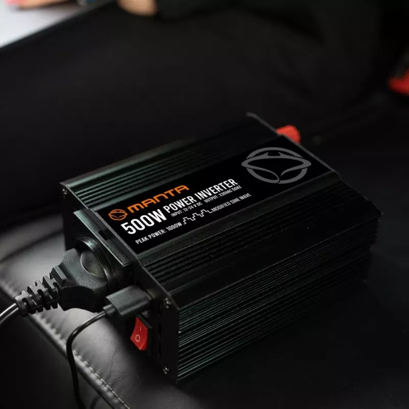 Maitinimo keitiklis MANTA MPI500M 500W nuolatinė / 1000W didžiausia galia nuo 12V DC į 230V AC