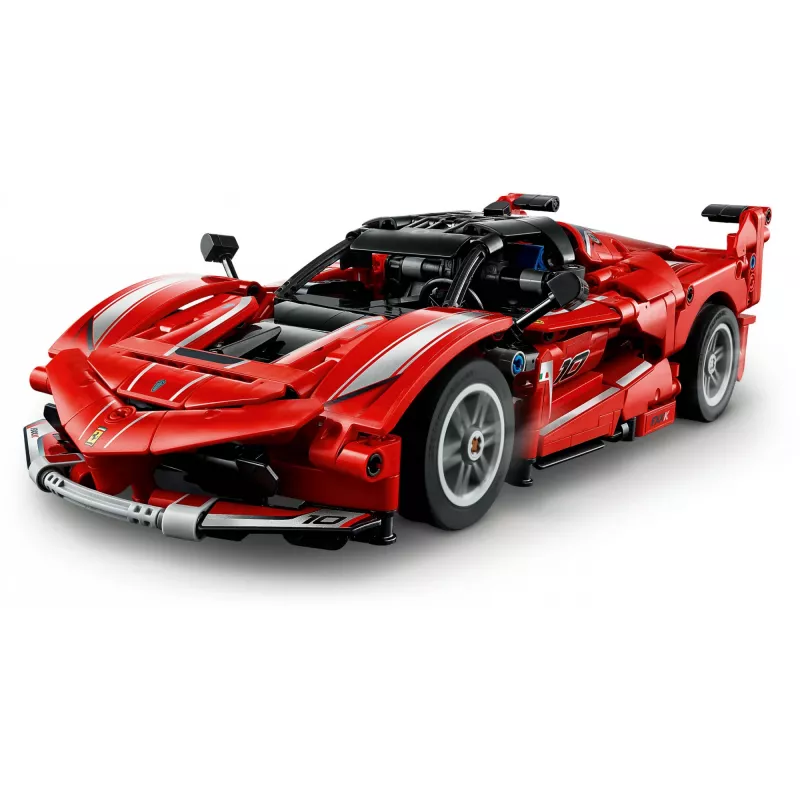 LEGO Technic Ferrari FXX K konstruktorius, mastelis 1:10, 897 dalių, nuo 10 metų