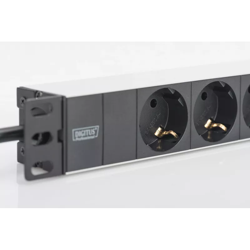 Aliumininis rozetinis blokas Digitus DN-95411 3 saugios rozetės 2m