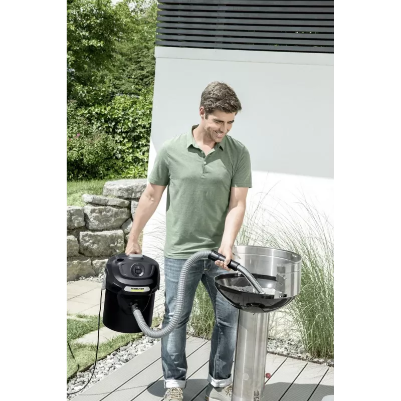 Karcher AD 2 600 AW dulkių siurblys pelenams – sausas, 14 L, 600 AW, žarna Ø 3,5 cm, 1 m žarna, juodas