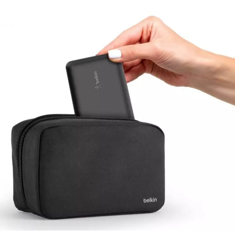 Belkin BoostCharge – Powerbank su integruotu maitinimo adapteriu, 10000 mAh, PD, 3 išėjimai (24 kontaktų USB-C, 2 x USB-A)