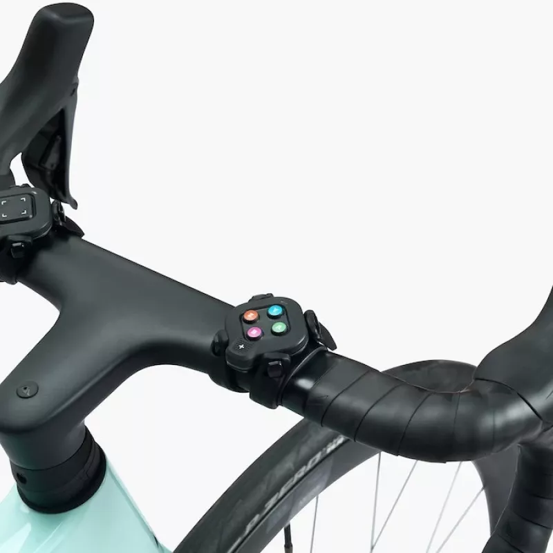 Wahoo KICKR CORE 2 treniruoklis (ZWIFT Cog & Click)